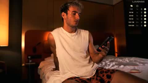 Paul online show from August 2, 10:57 am