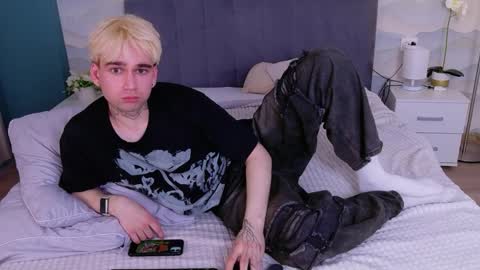 Paul online show from April 1, 1:41 pm