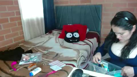 paula__117 online show from May 14, 10:16 pm