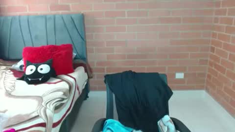 paula__117 online show from May 18, 7:31 pm