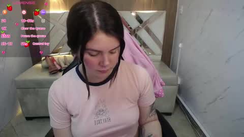 Snapshot of paula_b_ chatting on October 3, 12:57 pm Paula online show from October 3, 12:57 pm