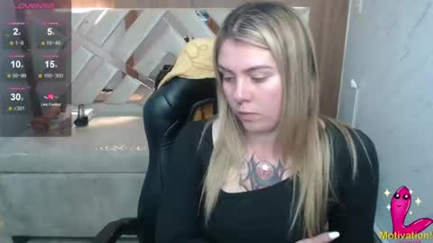 Paula online show from June 19, 1:04 pm