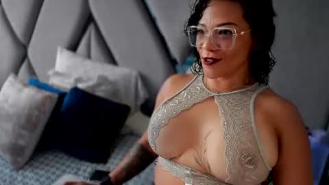 Paula online show from February 2, 9:02 pm