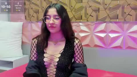 Pau online show from September 18, 11:34 am