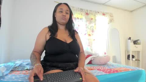 paulastone24 online show from January 16, 1:26 pm