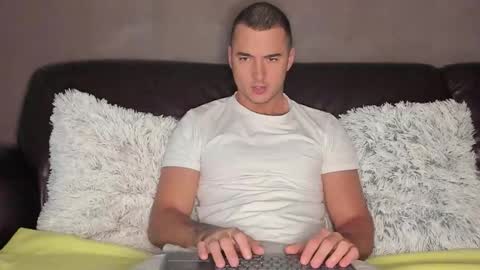 paulblack021 online show from November 2, 10:06 am