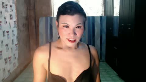 Snapshot of pauleenmargaret chatting on December 8, 4:57 am Pauleen Margaret online show from December 8, 4:57 am