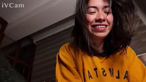 Snapshot of paulette_diaz_ chatting on February 27, 3:17 am Pau online show from February 27, 3:17 am