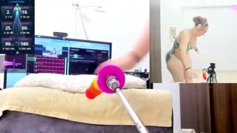 Paulina Davis  online show from December 20, 12:18 am