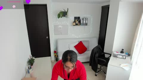 paulina online show from May 21, 6:37 pm