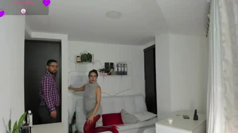 paulina online show from May 27, 8:55 am