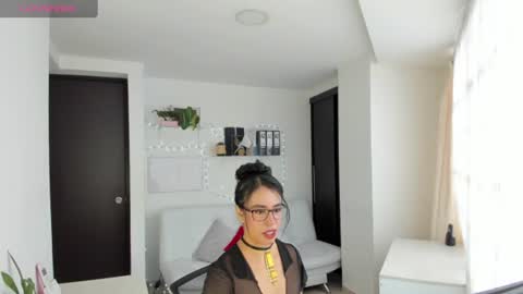 paulina online show from June 13, 7:01 pm