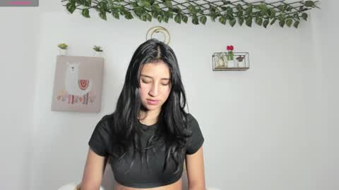 Snapshot of paulina_moons_1 chatting on March 4, 2:27 am paulina moos 1 online show from March 4, 2:27 am