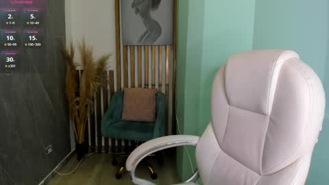 Paulina Belle online show from April 5, 12:46 pm