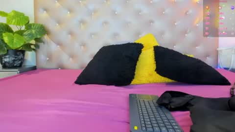 Snapshot of paulinasaeenz chatting on July 27, 12:23 pm PaulinaSaennz online show from July 27, 12:23 pm