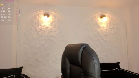 Paulina Santos  online show from October 3, 7:33 pm