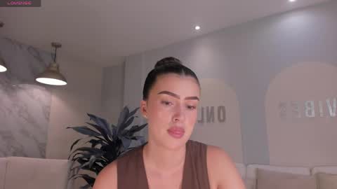 Paulina Santos  online show from March 15, 4:57 pm