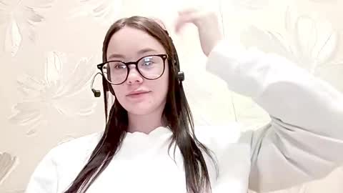 Aria online show from February 7, 11:36 am