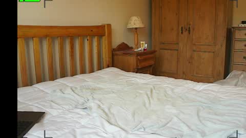 Snapshot of paullie2011 chatting on November 3, 10:16 am paullie2011 online show from November 3, 10:16 am