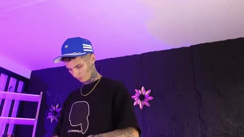 Snapshot of paulo527 chatting on February 11, 10:04 pm Paulo online show from February 11, 10:04 pm