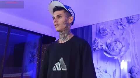 Snapshot of paulo527 chatting on March 1, 6:04 am Paulo online show from March 1, 6:04 am