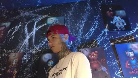 Snapshot of paulo527 chatting on March 19, 5:22 am Paulo online show from March 19, 5:22 am