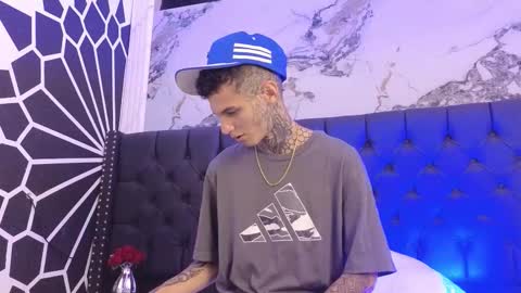 Snapshot of paulo527 chatting on March 27, 4:07 am Paulo online show from March 27, 4:07 am