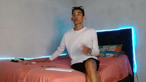 paulosex12 online show from October 22, 11:59 pm