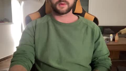 Snapshot of paulsimpsn chatting on September 30, 5:51 pm love bush online show from September 30, 5:51 pm