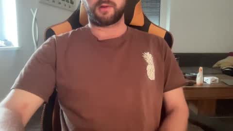 Snapshot of paulsimpsn chatting on October 12, 7:40 am love bush online show from October 12, 7:40 am