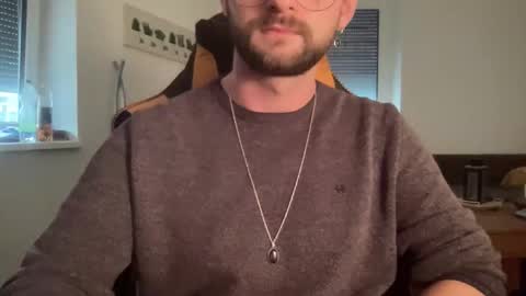 Snapshot of paulsimpsn chatting on October 13, 3:12 pm love bush online show from October 13, 3:12 pm