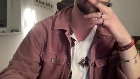 Snapshot of paulsimpsn chatting on October 24, 10:28 pm love bush online show from October 24, 10:28 pm