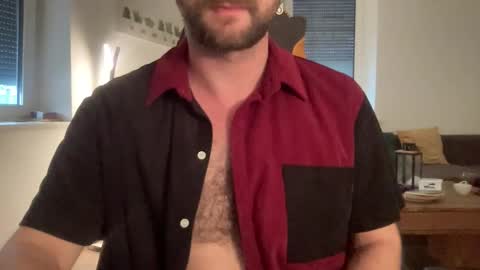 Snapshot of paulsimpsn chatting on November 8, 7:19 am love bush online show from November 8, 7:19 am