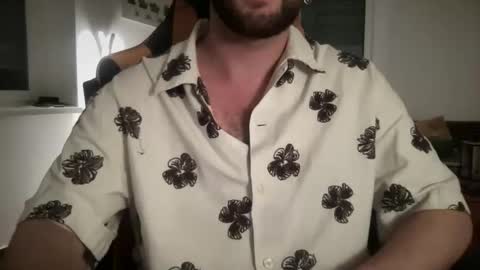 Snapshot of paulsimpsn chatting on November 21, 11:58 pm love bush online show from November 21, 11:58 pm