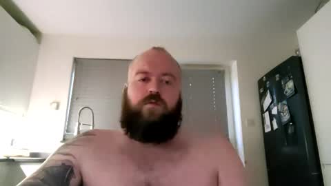 Snapshot of pauluk24 chatting on February 19, 7:37 am pauluk24 online show from February 19, 7:37 am