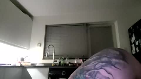 Snapshot of pauluk24 chatting on March 18, 2:04 am pauluk24 online show from March 18, 2:04 am