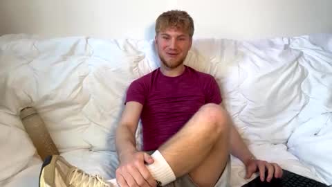 Snapshot of pavelrey chatting on March 23, 1:37 pm Pavel online show from March 23, 1:37 pm