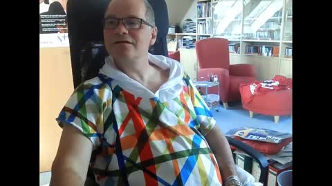 Snapshot of pavlovsdog2006 chatting on March 10, 8:48 am Pavlov aka Peter online show from March 10, 8:48 am