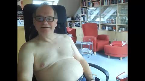 Pavlov aka Peter online show from March 17, 8:17 am