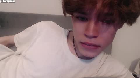 Snapshot of pawclaw chatting on March 30, 12:33 am pawclaw online show from March 30, 12:33 am