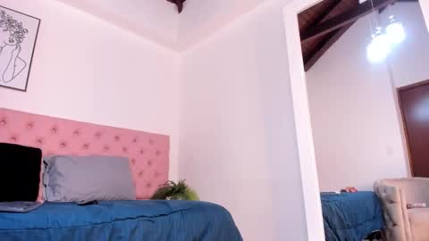 Snapshot of paytonferrara_ chatting on November 12, 4:24 am PaytonFerrara online show from November 12, 4:24 am