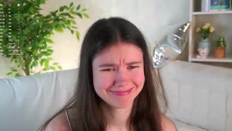 Beautiful Mila online show from May 18, 4:07 am
