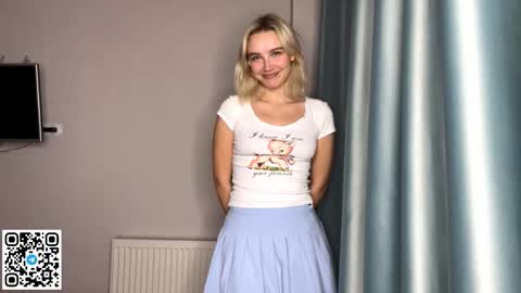 Snapshot of paztumminello chatting on October 22, 12:27 pm Lola online show from October 22, 12:27 pm