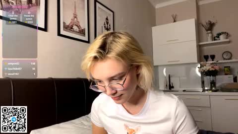 Snapshot of paztumminello chatting on November 4, 4:06 pm Lola online show from November 4, 4:06 pm