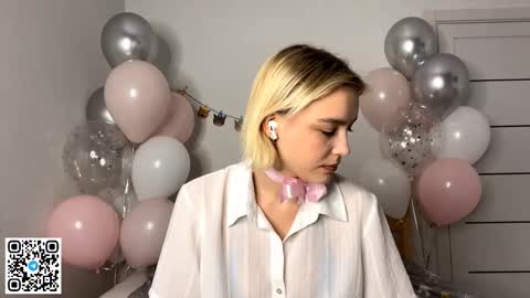 Snapshot of paztumminello chatting on November 20, 3:45 pm Lola online show from November 20, 3:45 pm