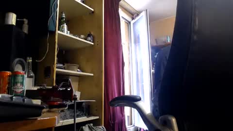 pc8474408 online show from May 29, 6:17 pm
