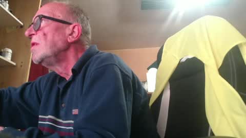 pc8474408 online show from June 12, 11:31 am