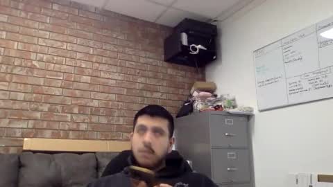 Snapshot of pchav chatting on March 6, 1:24 am Pete online show from March 6, 1:24 am