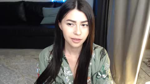 Sophia online show from December 3, 3:20 am