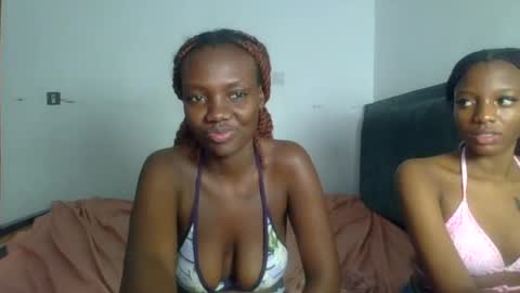 peach_ebonny online show from June 18, 9:19 pm